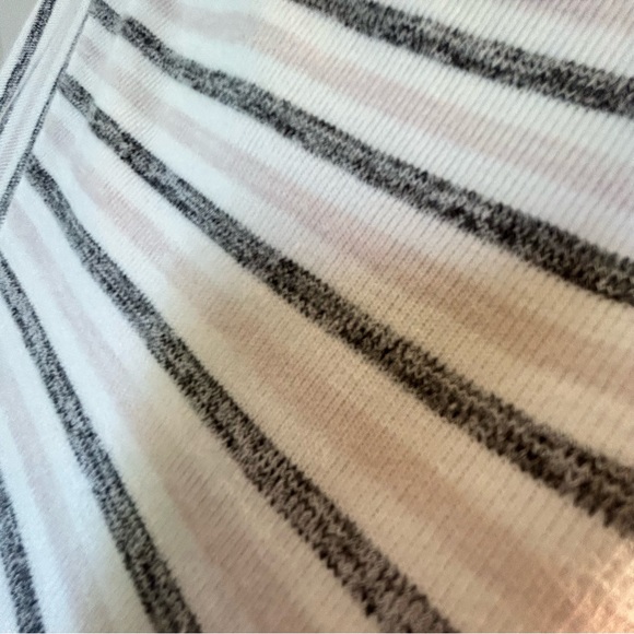 Point Zero white gray pink striped knitted tank asymmetrical Size M - Picture 8 of 9